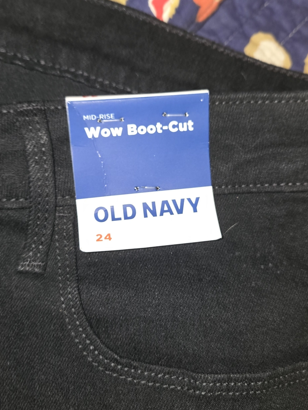 Old Navy Black Women’s Boot Cut Jeans - Picture 4 of 4